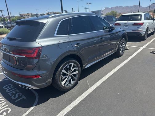 Daytona Gray Pearl Effect 2023 Audi Q5 45 S line Premium Plus