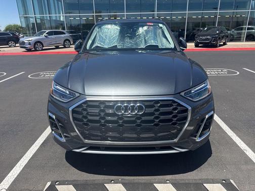 Daytona Gray Pearl Effect 2023 Audi Q5 45 S line Premium Plus