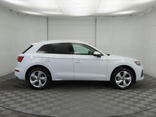 2025 Audi Q5 45 S line Premium Plus