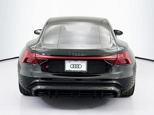 2022 Audi RS e-tron GT quattro
