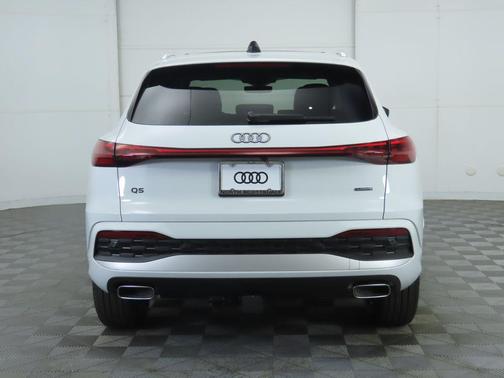 2025 Audi Q5 Premium