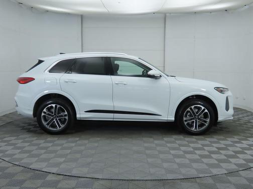 2025 Audi Q5 Premium