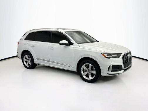 Glacier White Metallic 2023 Audi Q7 45 Premium Plus