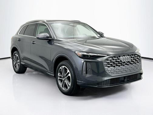 2025 Audi Q5 Premium TFSI quattro S tronic