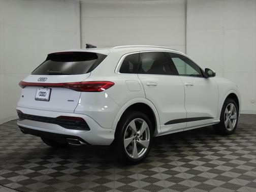 2025 Audi Q5 Premium Plus