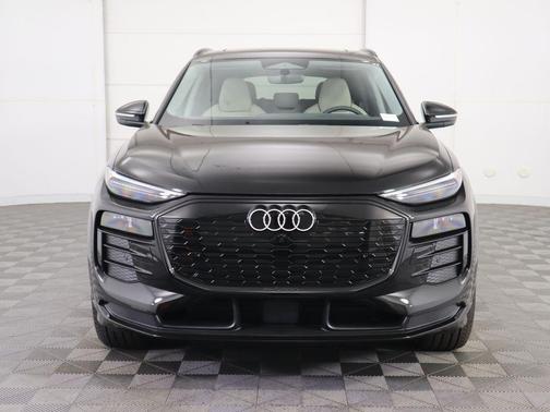 2025 Audi Q6 e-tron Premium Plus quattro