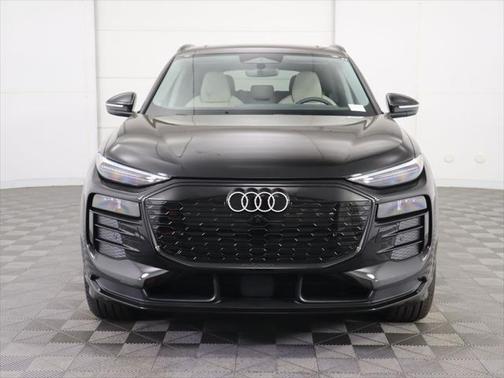 2025 Audi Q6 e-tron Premium Plus quattro
