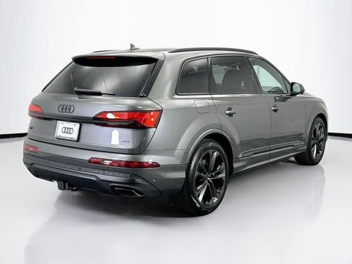 2026 Audi Q7 55 Premium Plus