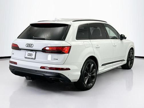 2026 Audi Q7 55 Premium Plus