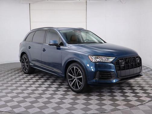 Photo 3 of 53 of 2021 Audi Q7 55 Premium