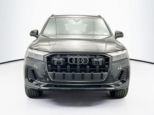2026 Audi Q7 45 Premium Plus