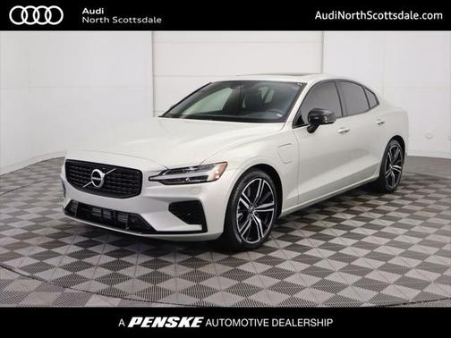 2022 Volvo S60 Recharge Plug-In Hybrid T8 R-Design
