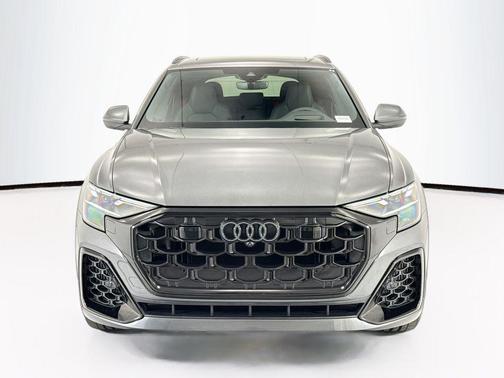 Daytona Gray Pearl Effect 2026 Audi Q8 55 Prestige