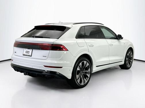 2026 Audi Q8 55 Premium Plus
