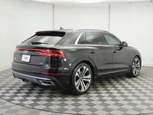 2020 Audi Q8 55 Premium Plus