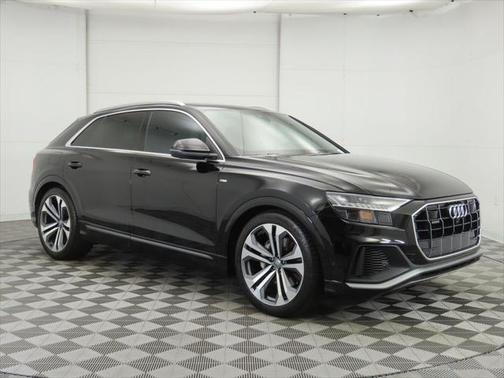 2020 Audi Q8 55 Premium Plus