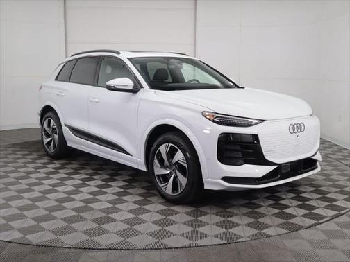 2025 Audi Q6 e-tron Premium Plus quattro