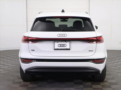 2025 Audi Q6 e-tron Premium Plus quattro