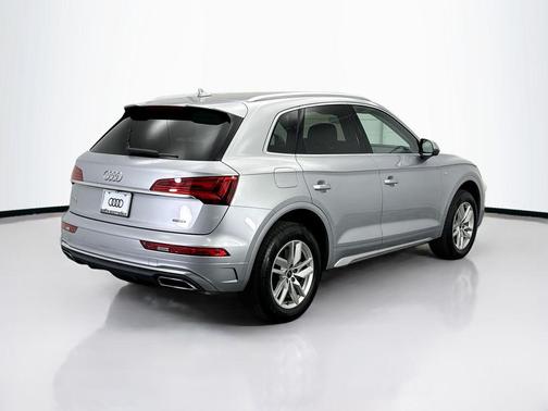 2023 Audi Q5 45 S line Premium