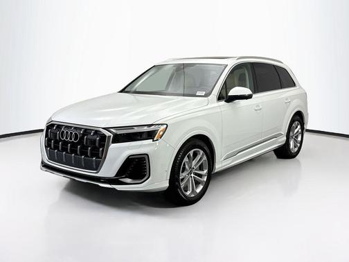 2026 Audi Q7 55 Premium Plus