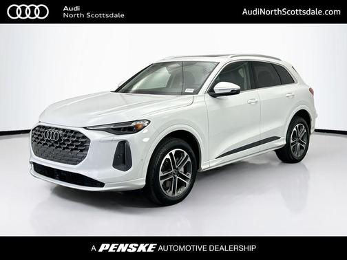 Glacier White Metallic 2025 Audi Q5 Premium Plus TFSI quattro S tronic