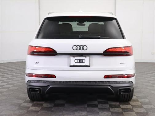 2025 Audi Q7 45 Premium Plus