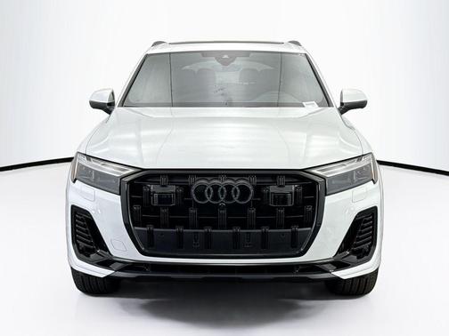 2026 Audi Q7 55 Premium Plus