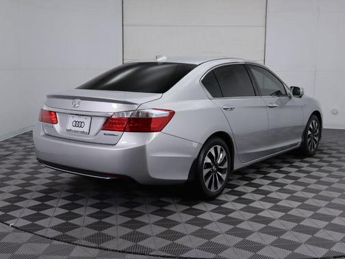 Photo 4 of 45 of 2014 Honda Accord Hybrid EX-L