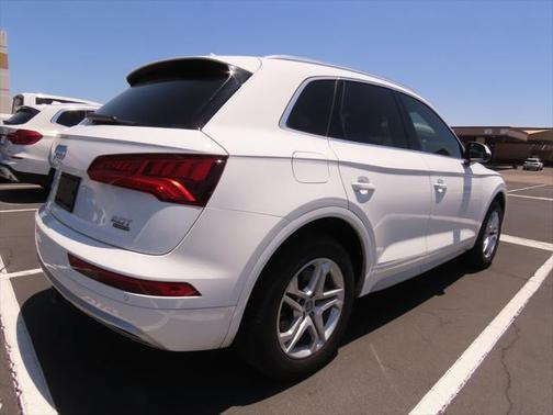 2018 Audi Q5 2.0T Premium Plus