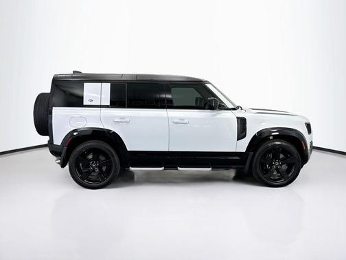 2023 Land Rover Defender 110 V8