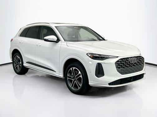 2025 Audi Q5 Premium TFSI quattro S tronic