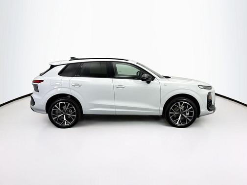2026 Audi Q3 S line
