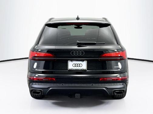 2026 Audi Q7 55 Premium Plus