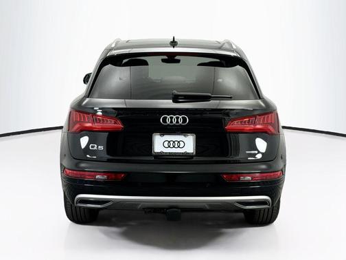 2020 Audi Q5 45 Premium Plus