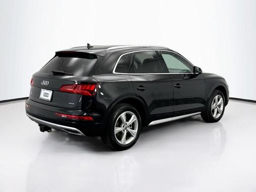 2020 Audi Q5 45 Premium Plus