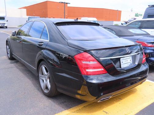 2010 Mercedes-Benz S-Class S 550