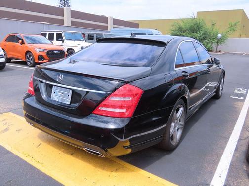 2010 Mercedes-Benz S-Class S 550