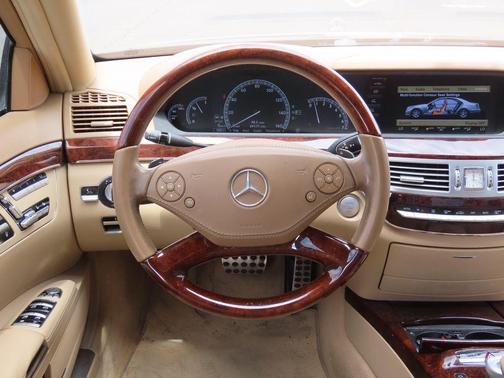 2010 Mercedes-Benz S-Class S 550