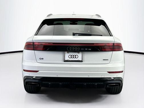 2025 Audi Q8 55 Premium Plus