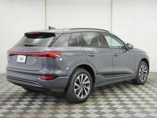 2025 Audi Q6 e-tron Premium Plus quattro