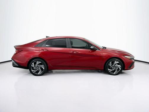 2025 Hyundai ELANTRA HEV SEL Sport