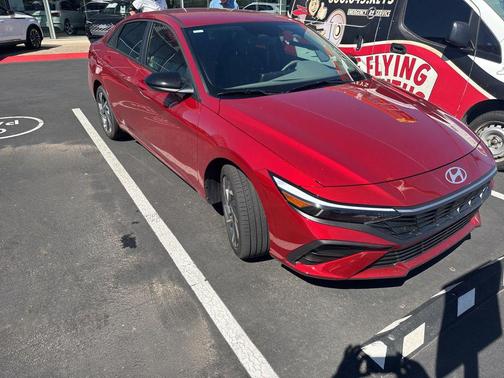 2025 Hyundai ELANTRA HEV SEL Sport
