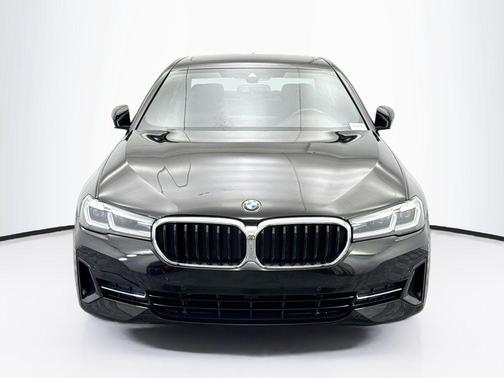 2021 BMW 530 530i
