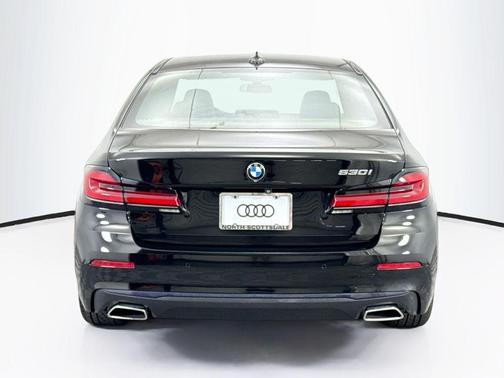 2021 BMW 530 530i