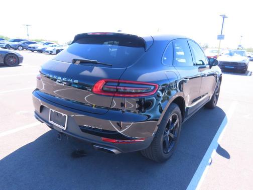 2018 Porsche Macan Base
