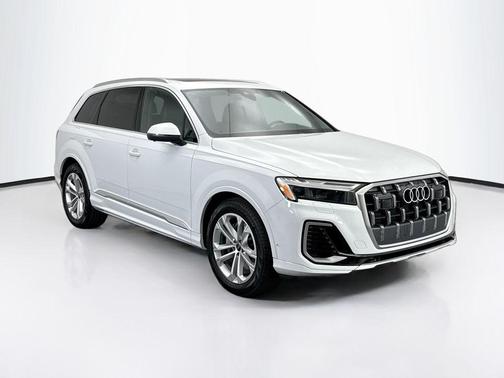 2026 Audi Q7 55 Premium Plus