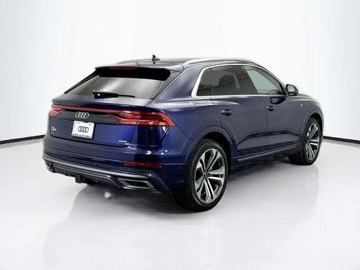 2021 Audi Q8 55 Prestige
