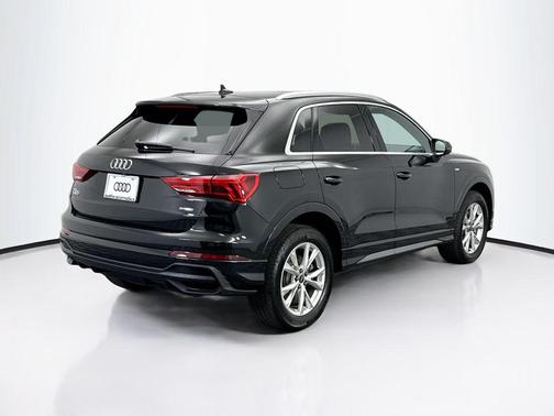 2025 Audi Q3 Premium 45 TFSI S line quattro Tiptronic