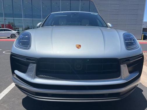 2023 Porsche Macan Base