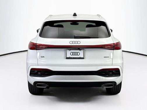 2025 Audi Q5 Premium TFSI quattro S tronic
